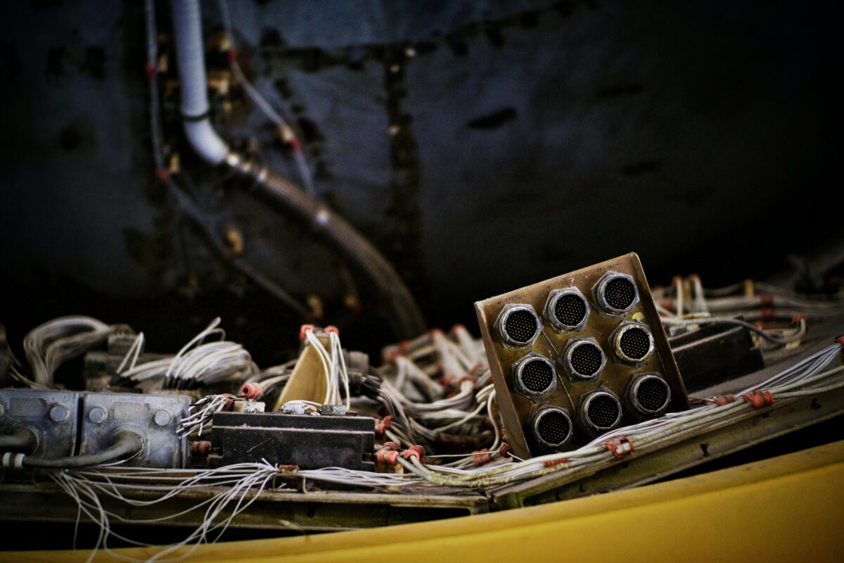 hafidh-satyanto-1lDajtn_r7E-unsplash - Atlanta Green Recycling +1-404-666-4633 Ways to Repurpose E-waste and Create New Revenue Streams, Atlanta Green Recycling +1-404-666-4633